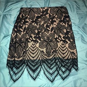 Express lace skirt